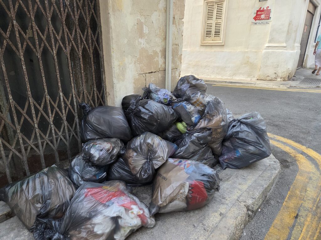 Garbage taking over the pavement